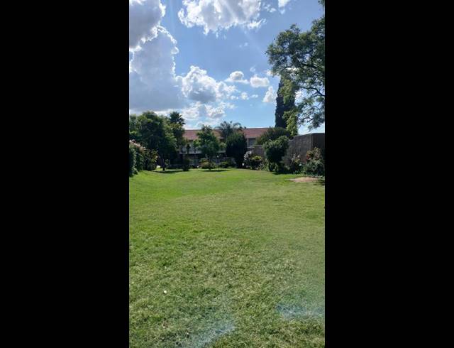 2 BEDROOM TOWNHOUSE FOR SALE IN HADDON